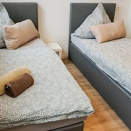 5-bett Dettingen #handwerkerzimmer-reutlingen-de Apartament Dettingen an der Erms